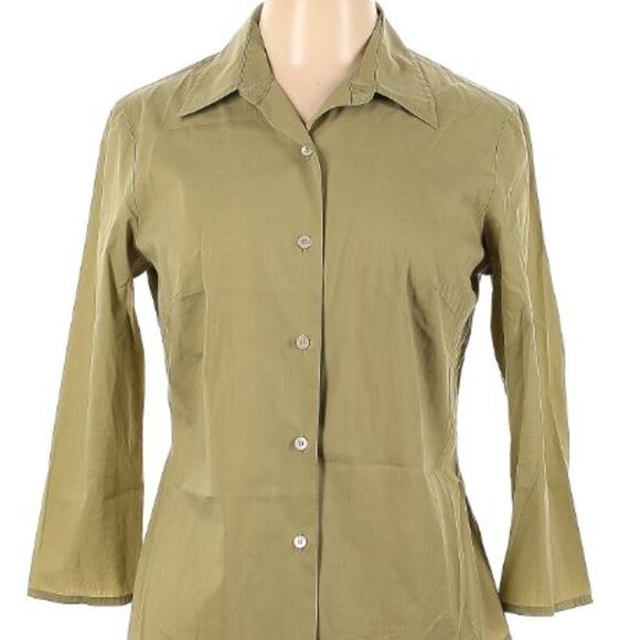 Beautifully Shaped Lightweight Top - Picture 1 of 4